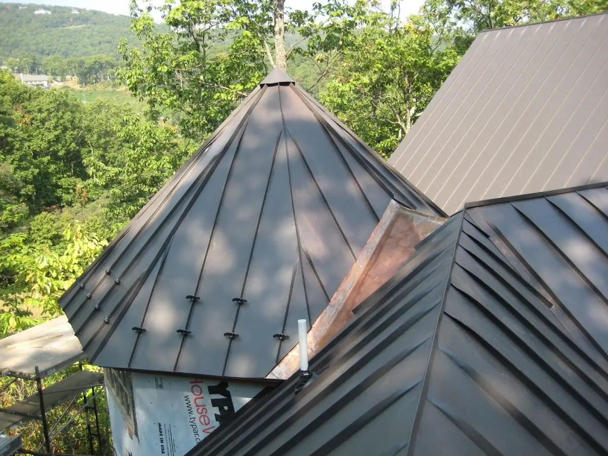 Professional Roof Tarp Installation by Craftsman Roofing in Philadelphia Woods